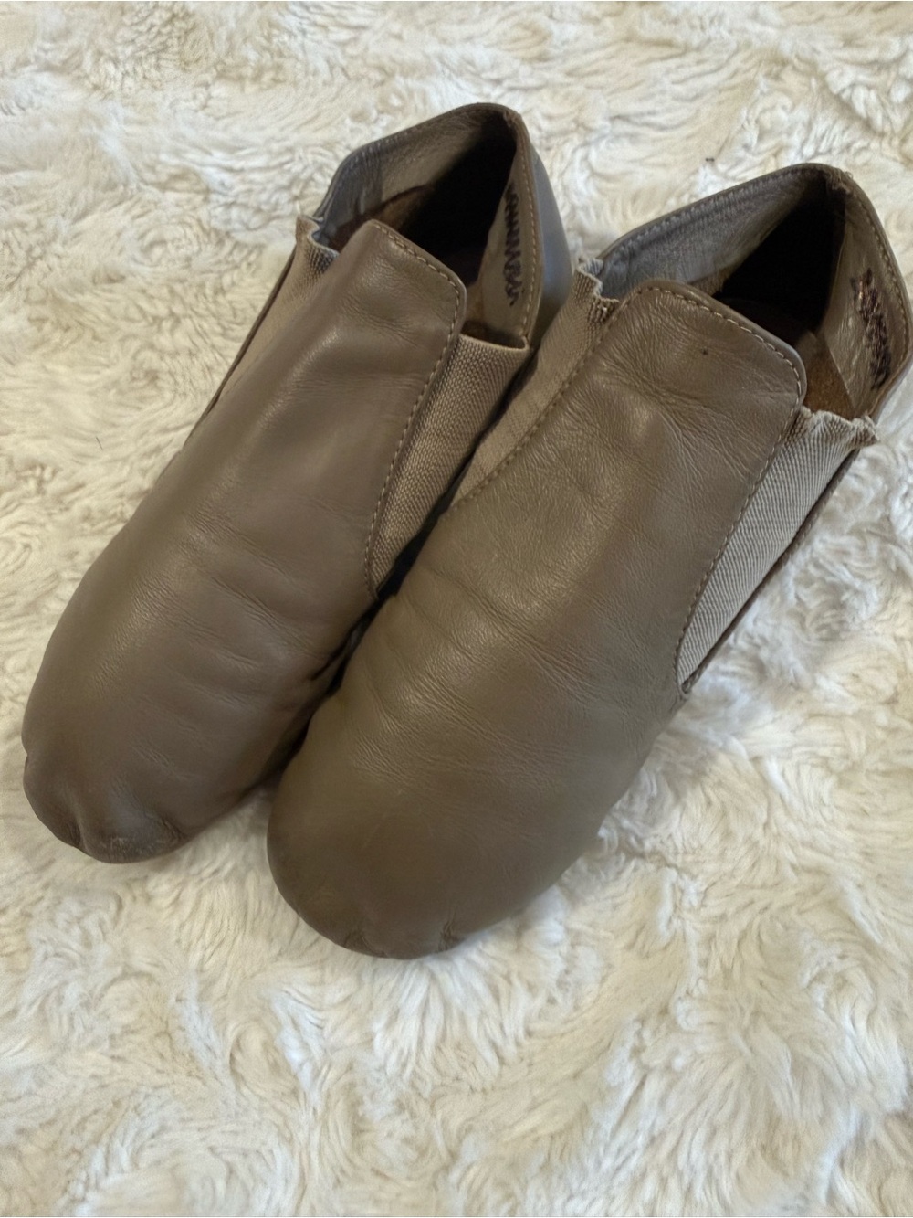 Child Dance Shoe -Slip-On Leather in Taupe